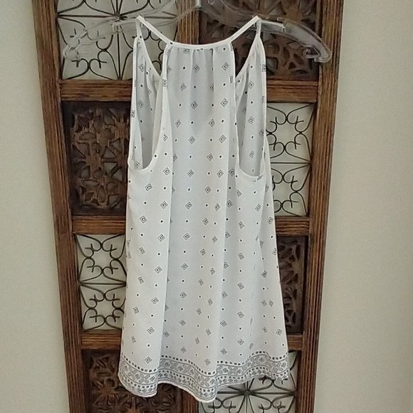 Women's size XS Banana Republic spring/summer light fabric patterned flowy top - Picture 2 of 9